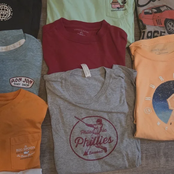 LOT of 12 Boys Graphic Tees- Vineyard Vines, GAP, Old Navy, Hurley TOMMY, Ron J - Picture 3 of 9